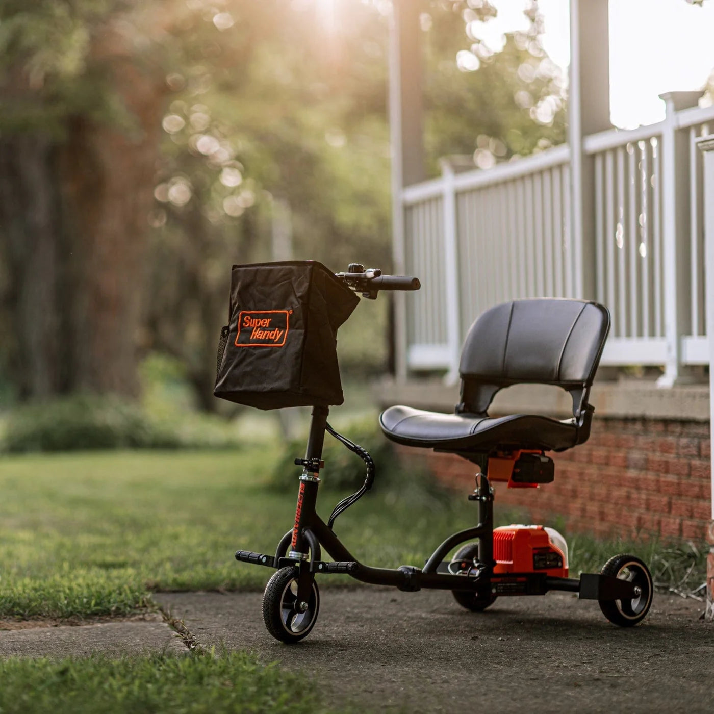 SuperHandy Passport Foldable 3-Wheel Mobility Scooter + Extra Battery GUT112