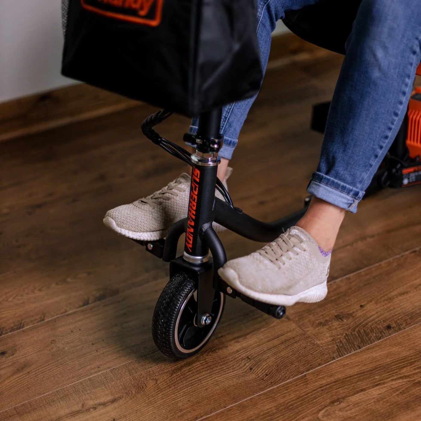 SuperHandy Passport Foldable 3-Wheel Mobility Scooter + Extra Battery GUT112