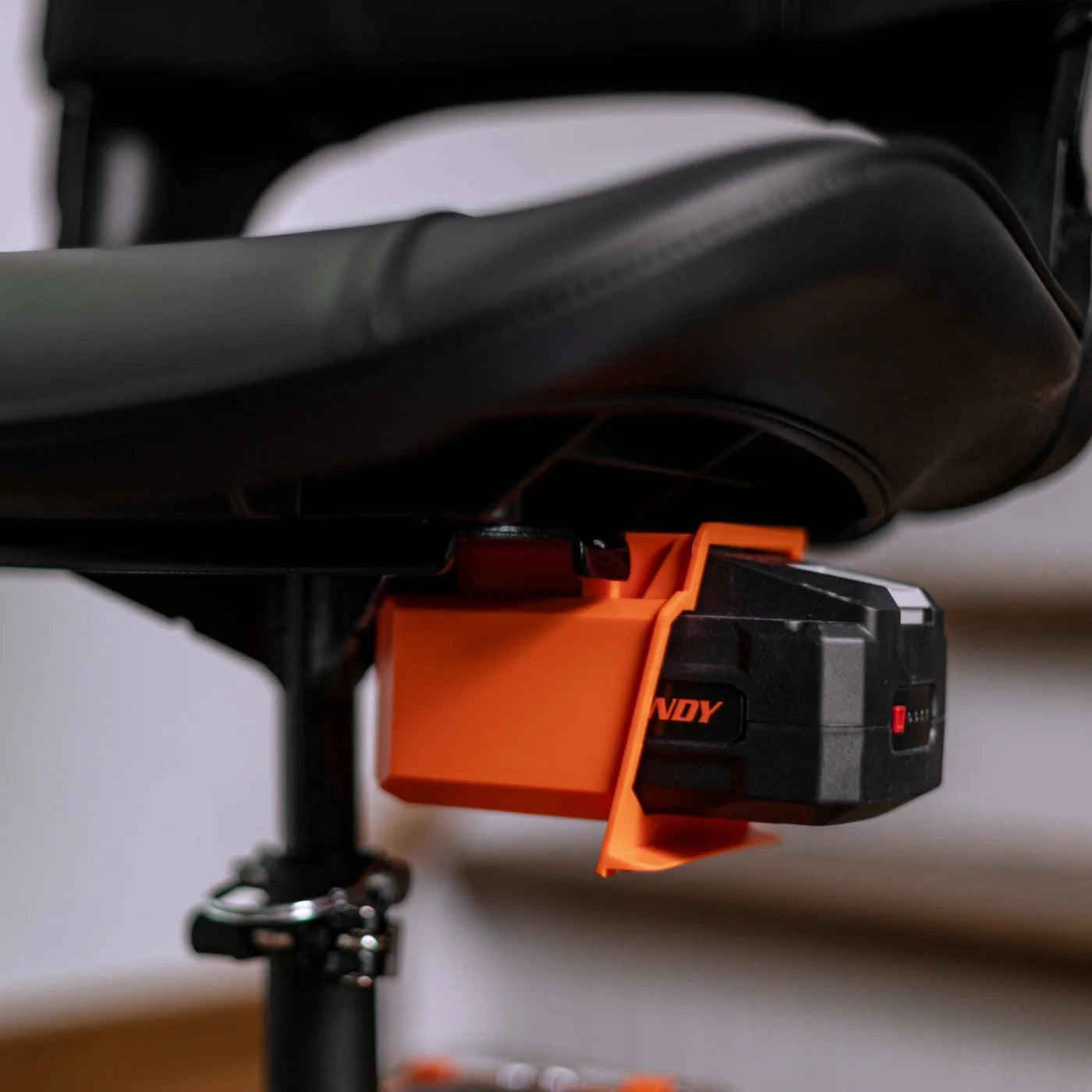 SuperHandy Passport Foldable 3-Wheel Mobility Scooter + Extra Battery GUT112