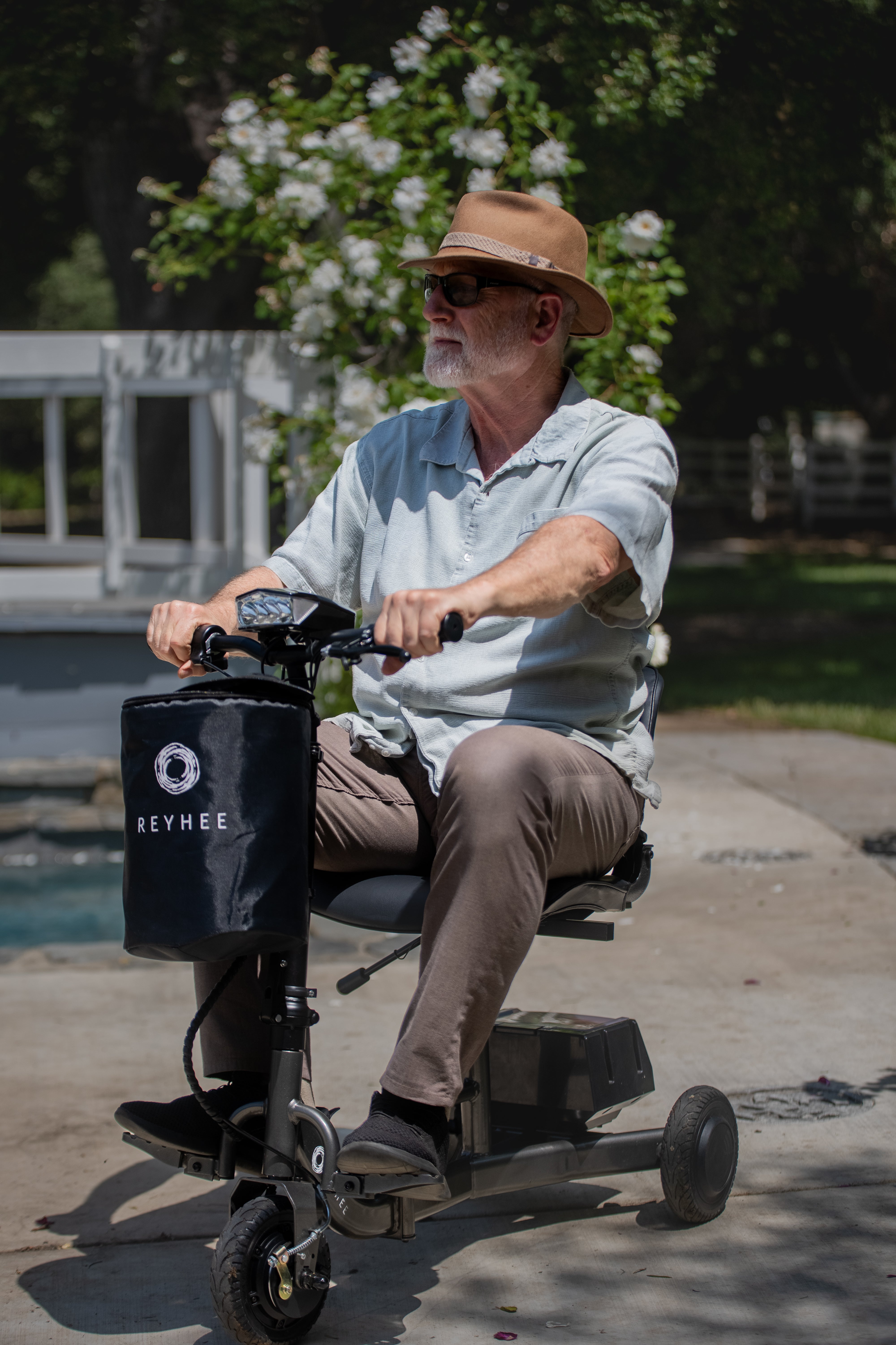 Reyhee Triad 3-Wheel Compact Folding Electric Mobility Scooter + Extra Battery R300