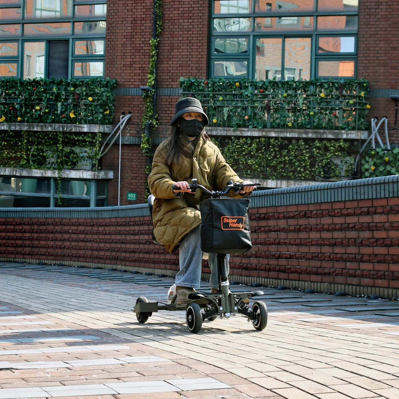 SuperHandy Passport Pro Foldable 4-Wheel Mobility Scooter + Extra Battery GUT164|GUT165